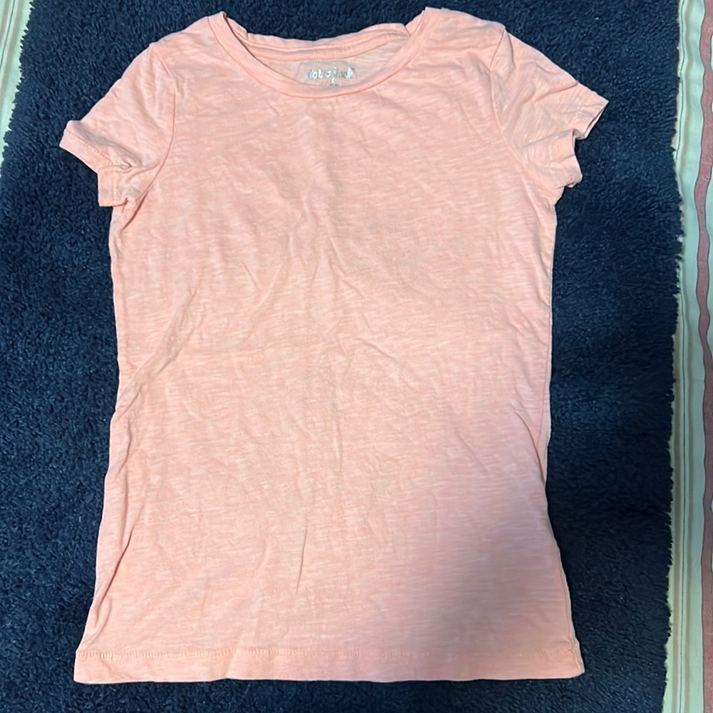 Youth girls salmon tee size 7/8
